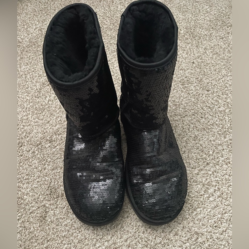 Women’s size 9 black sequin Uggs
